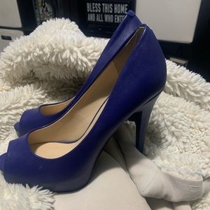 True Blue Guess Peep Toe💙